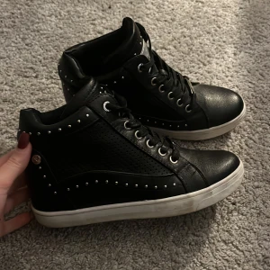 Skor  - Balla skor med lite högre sula🙌🏼