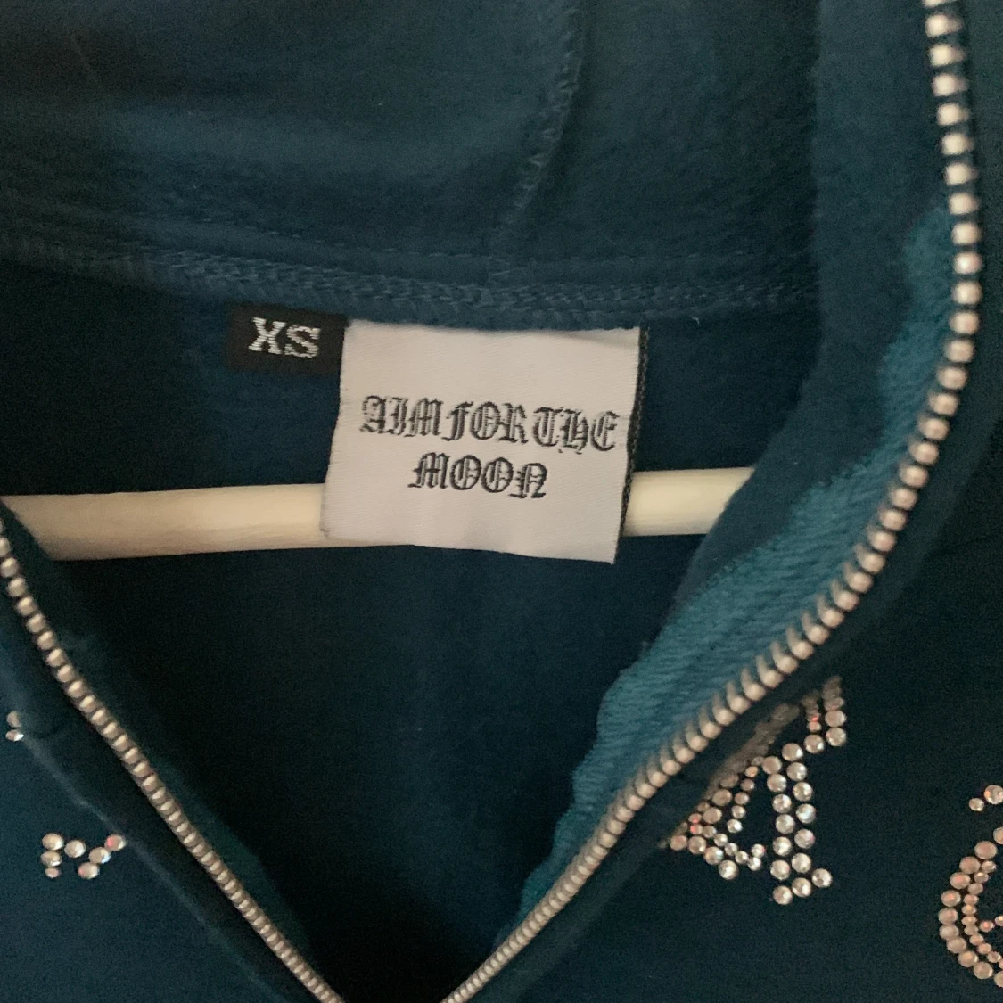 Aim for the moon hoodie  - 90