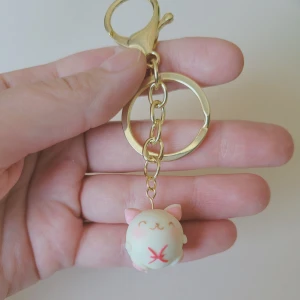 Handgjorda charms/nyckelringar - Handgjorda horoskop figurer gjorda i polymerlera. Välj mellan charm/nyckelring. 