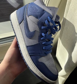 Jordans skor stlk 39 - Jordans skor i fint skick  Köparen står för frakten 