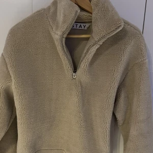 Ulltröja - Den är faktist ej använd 