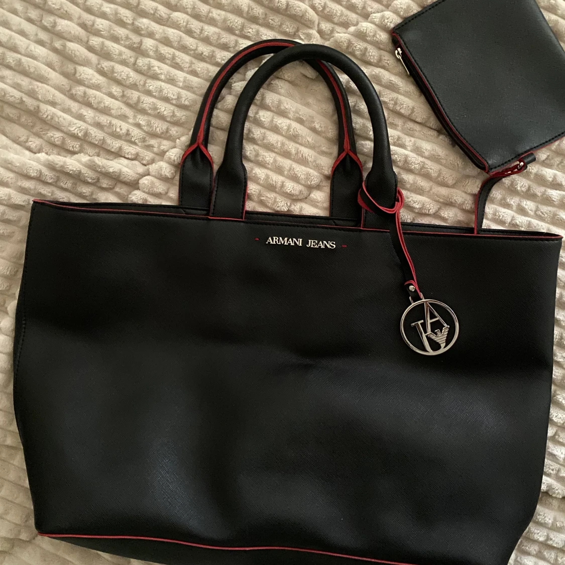 Armani väska  - 90