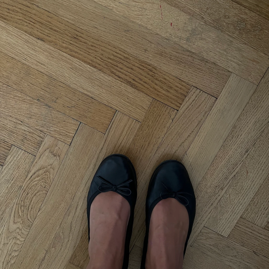 Svarta ballerina i skinn  - 90