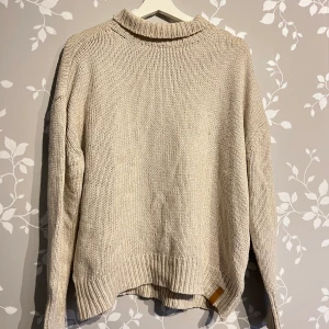 Turtleneck tröja strl M - Fint skick