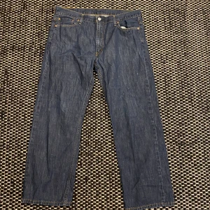 Levis 569  - Grade A  Riktigt bra skick. Vida ben 