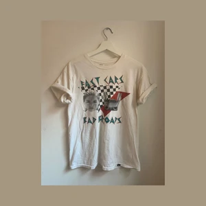 “Fast Cars Bad Broads” T-Shirt - Size: Medium Secondhand/Good Condition 