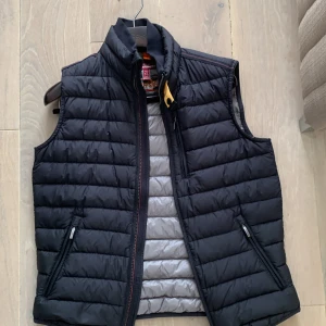 Parajumper super light weight - Parajumper väst size S 