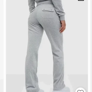 Juicy byxor.  - Juicy byxor i strl M men passar mig som har S/M. Använda typ 6 ggr och har inga defekter💓 Priset kan sänkas vid snabb affär!!!!