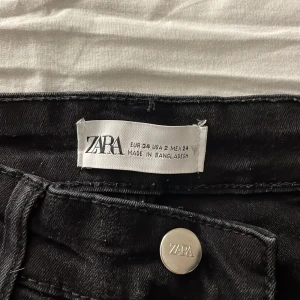 Olika  - Skini jeans , knappt andvönder skriv om fråger eller bild på ❤️ 65 kr styck och alla 3 för 150 ❤️ köpta för typ 199 kr styck 