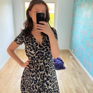 Leopard klänning - Leopard klänning. Köpt i London