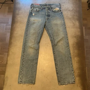 Acne Studios Jeans - Blåa acne studios jeans i bra skick, köpta 2019