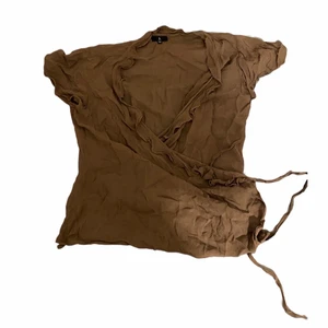 brun blus - fett söt brun mesh aktig omlott blus / topp från åhlens, strl 44 men passar bättre s-m