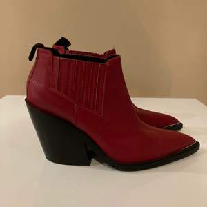 Red leather western shoes, absolutely new!