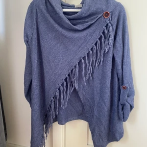 Kofta - Säljer en stickad omlottkofta/tunika från .OBJECT 70kr + frakt  