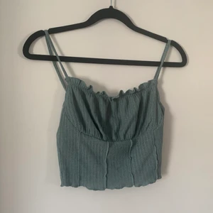 Grön topp - En fin topp som tyvärr inte passar mig. 