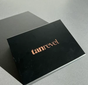 Tanrevel  - Säljer mitt tanrevel set då de aldrig kommer till användning. Köptes i somras. Både sladd och färg, maskin kommer med.🤍