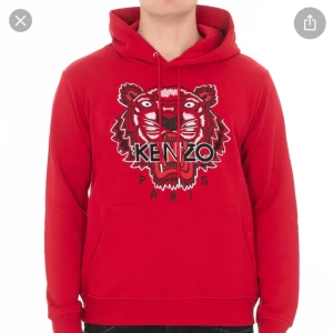 KENZO Icon Hoodie Red M - Kenzo tjocktröja som knappt är använd. Inga fläckar eller hål.  Passar S/M 
