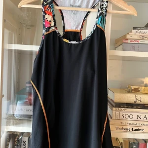 Desigual Träningströja storlek S - Desigual Träningströja storlek S