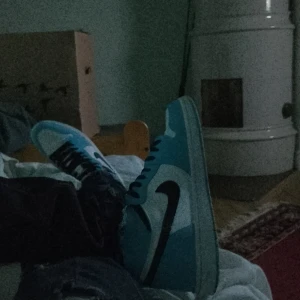 Jordan 1 - Är i typ ny skick är bara testade 