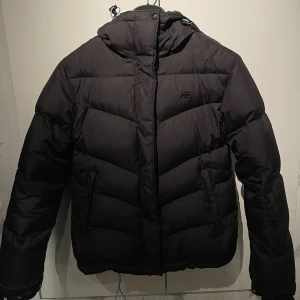 Dunjacka  - Varm och go dunjacka från Everest i mycket bra skick💛