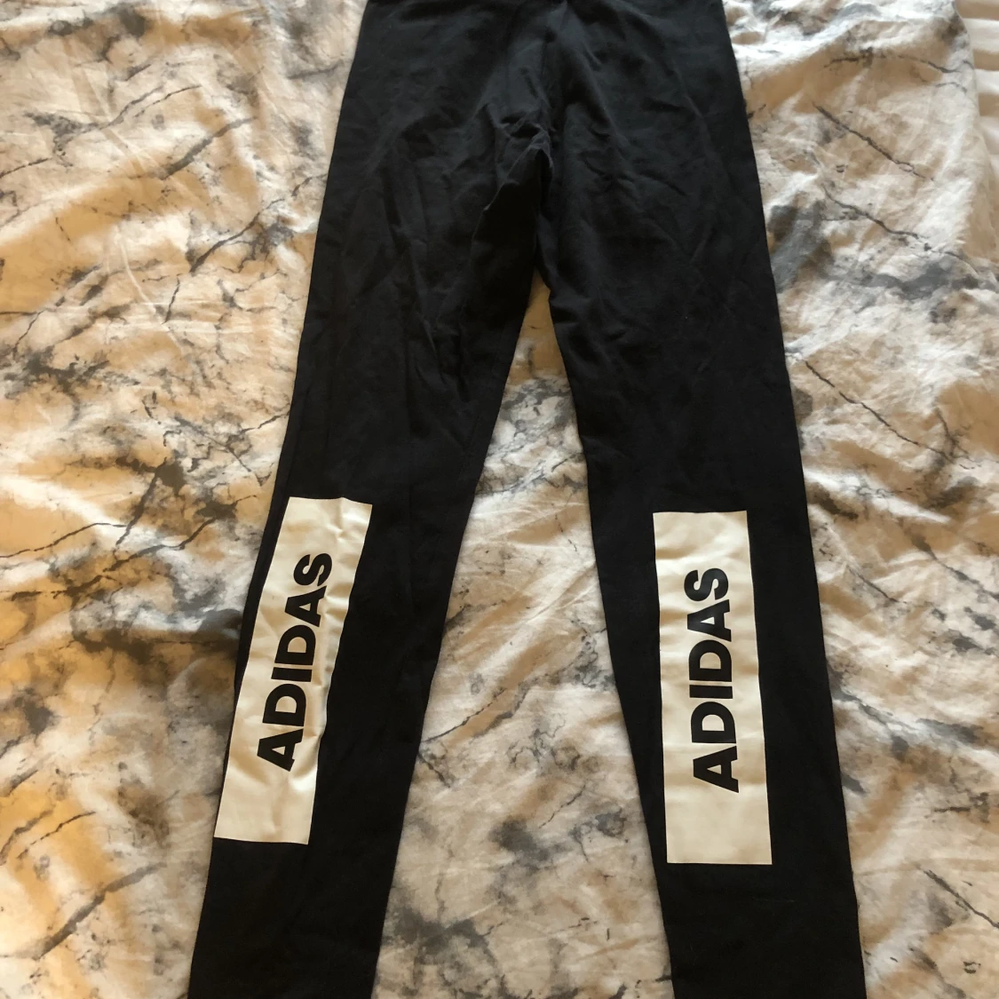 Adidas träningsbyxor - 90