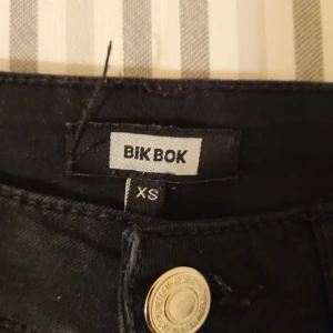 Svarta jeans. - Jeans fint skick. 2st. Xs&M