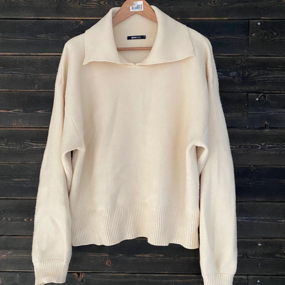 Stickad tröja från GinaTricot - 90