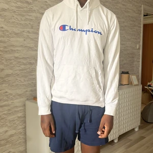 Vit champion hoodie - Skön och mysig hoodie