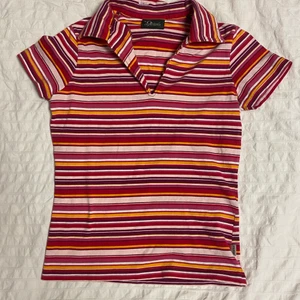 Randig tajt t-shirt, strl XS - Rosa och gul tröja med märket peak performance. Snygg vintage och färgglad. Perfekt till sommaren. 