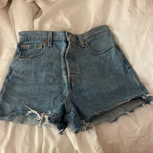 Levis shorts - Nya Levis ribcage short 