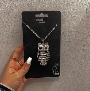 Halsband  - Den är helt nu org pris är 59 säjer den för 10