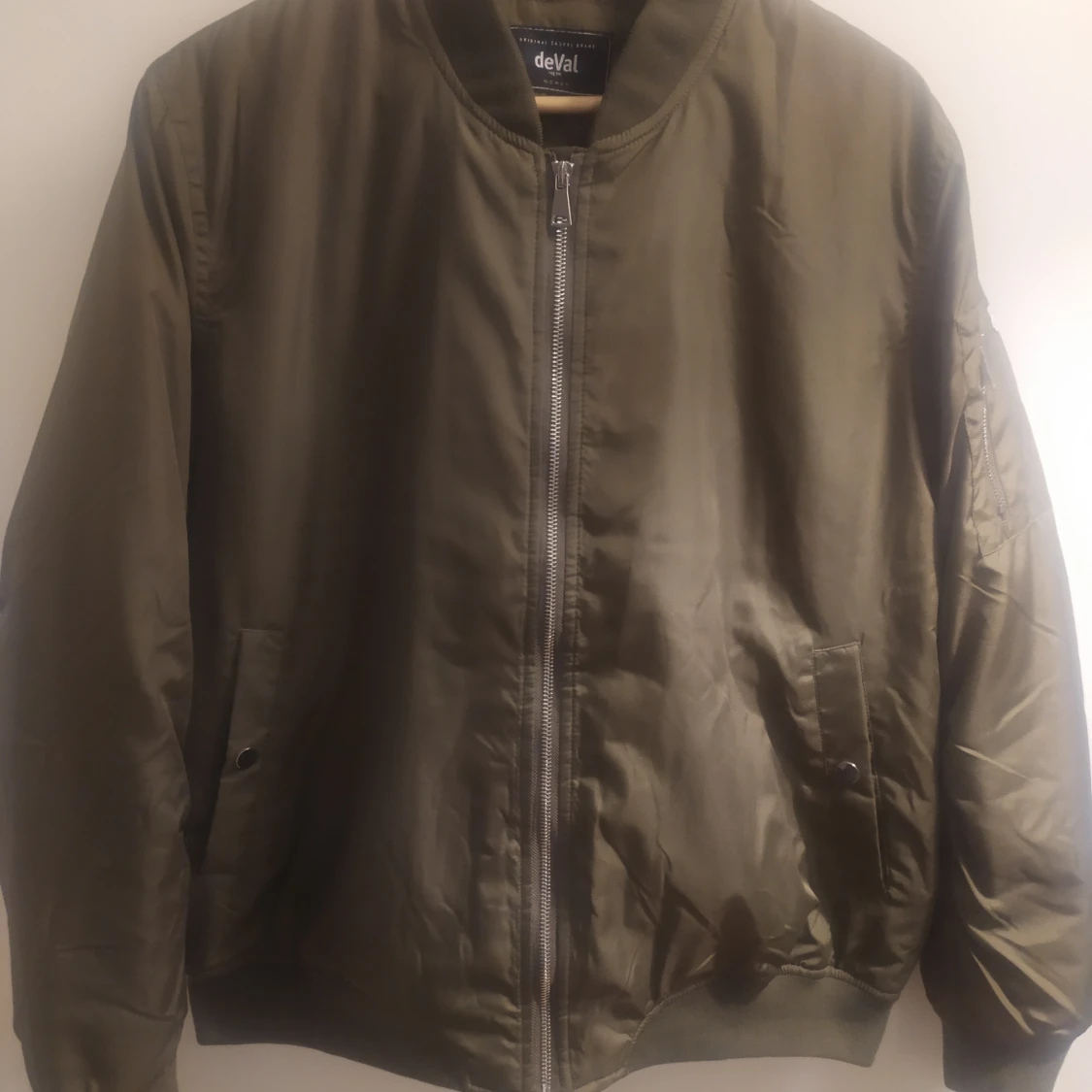 Bomberjacka dam i nyskick