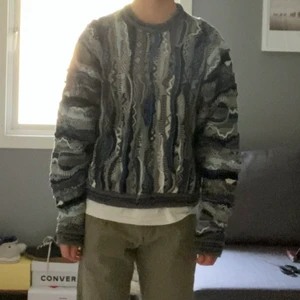 Coogi vintage sweater - Storlek m coogi sweater, utan flaws. Köpt från grailed för 260 usd (TAR EMOT TRADES) pris kan diskuteras 