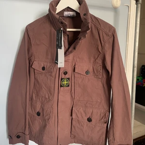 Stone island jacka - Stone island cotton cordura, nypris 10000 säljes precis som ny med taggar och allt kvar för 5500