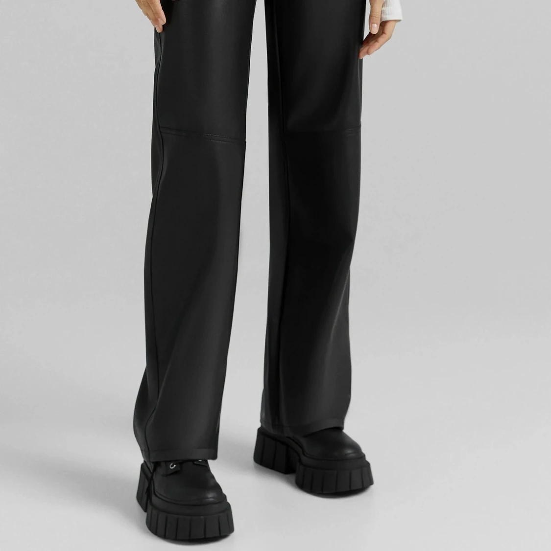 Skinnbyxor Bershka - 90