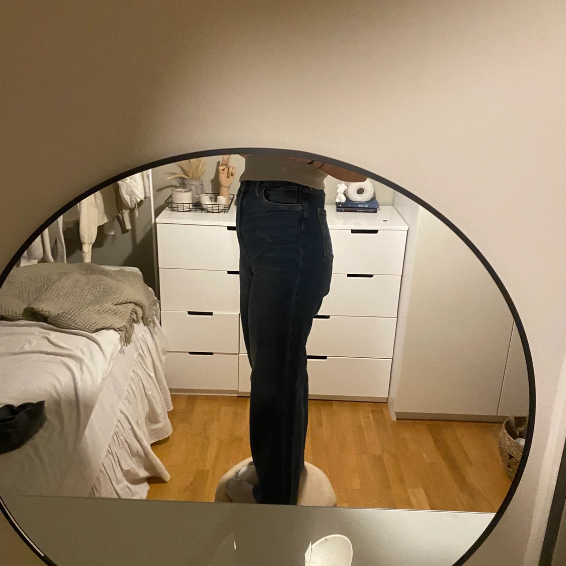 mörk blåa jeans från h&m - 90