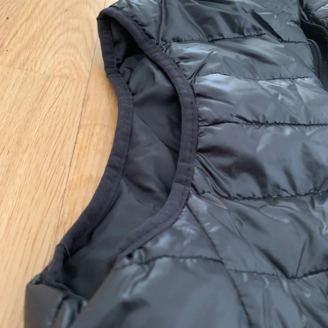 Helt ny svart väst - 90