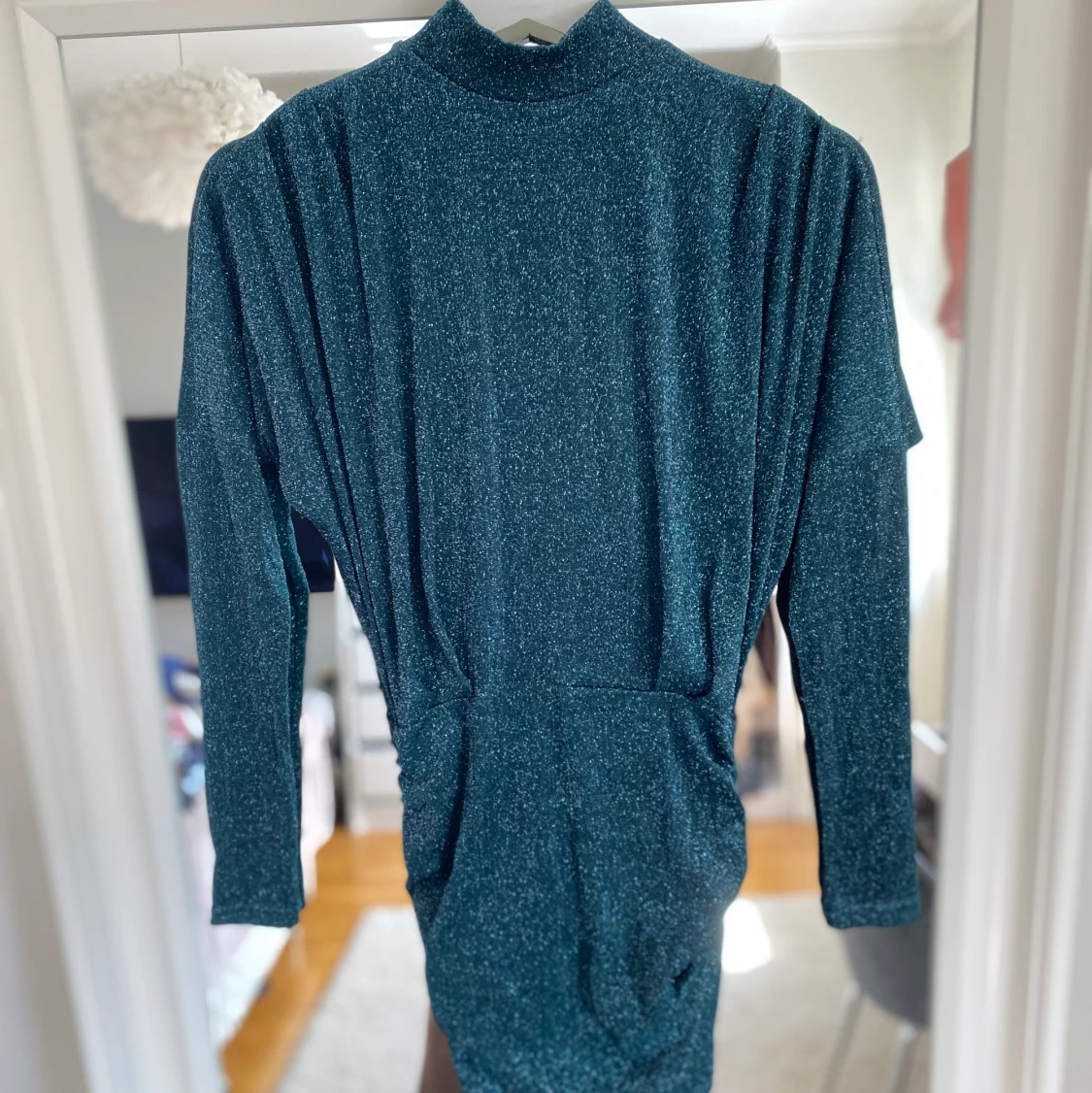 Glittrig klänning Ax Paris, strl 36 - 90