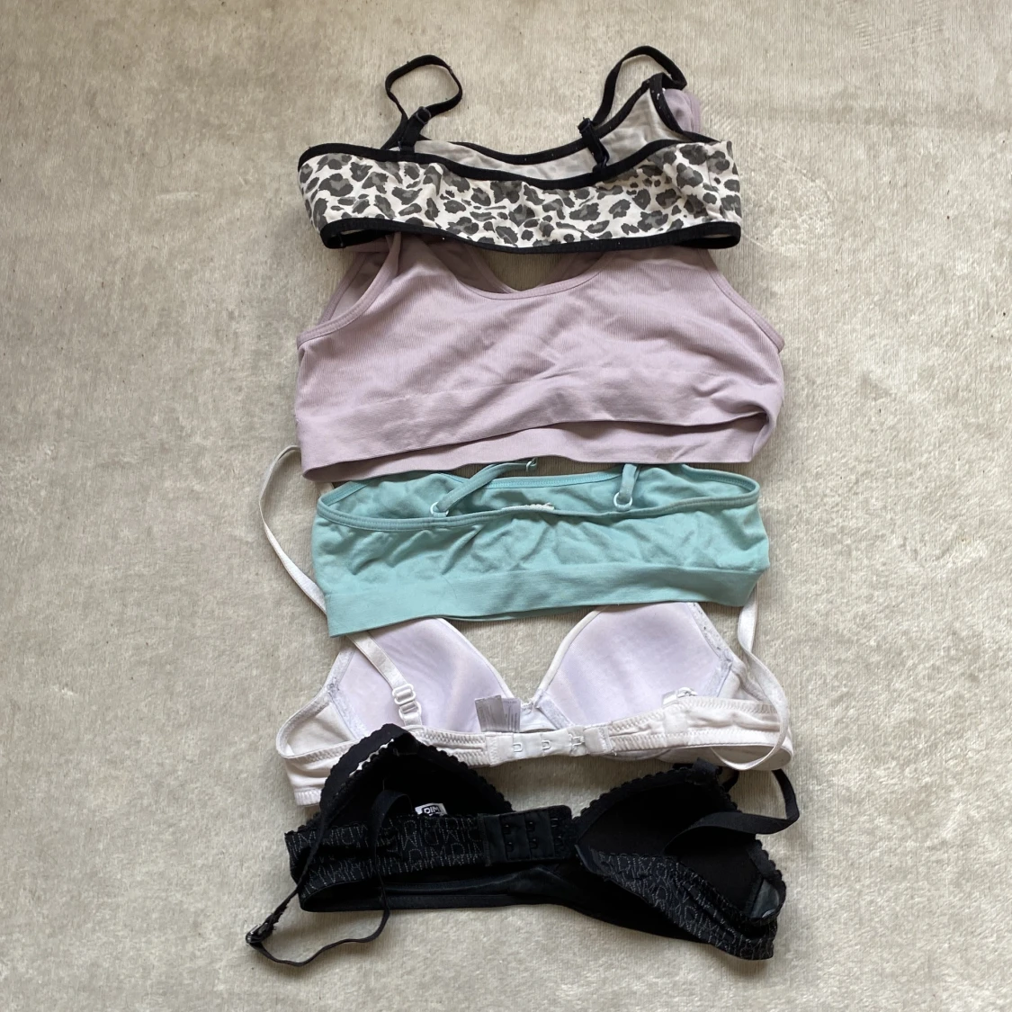 Toppar går priset är för alla inte st  - 90