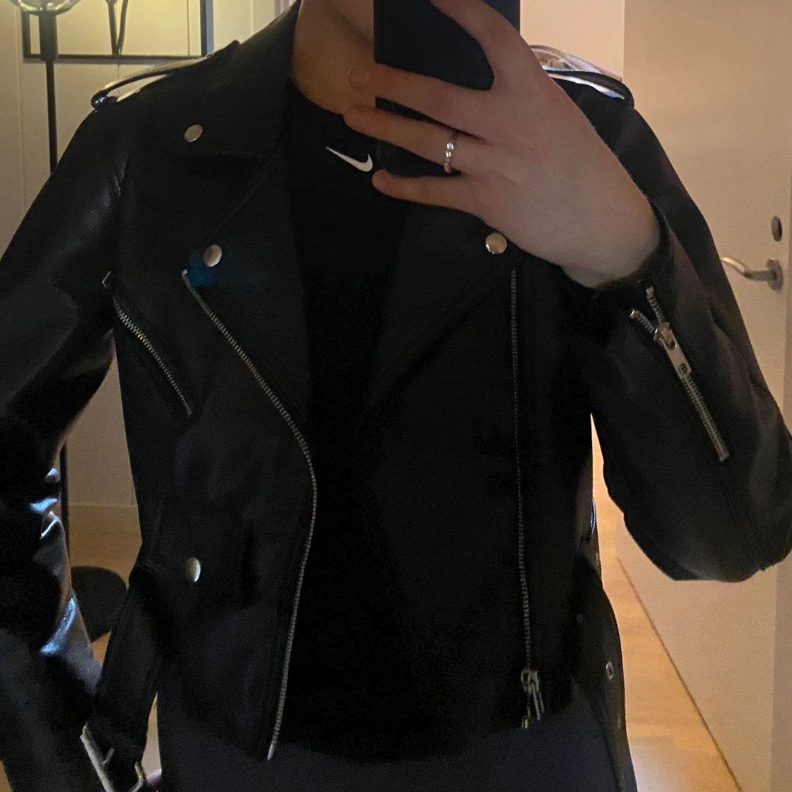 Svart Skinnjacka - 91