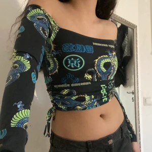 Off shoulder tröja - Super cool off shoulder topp från Bershka🤩