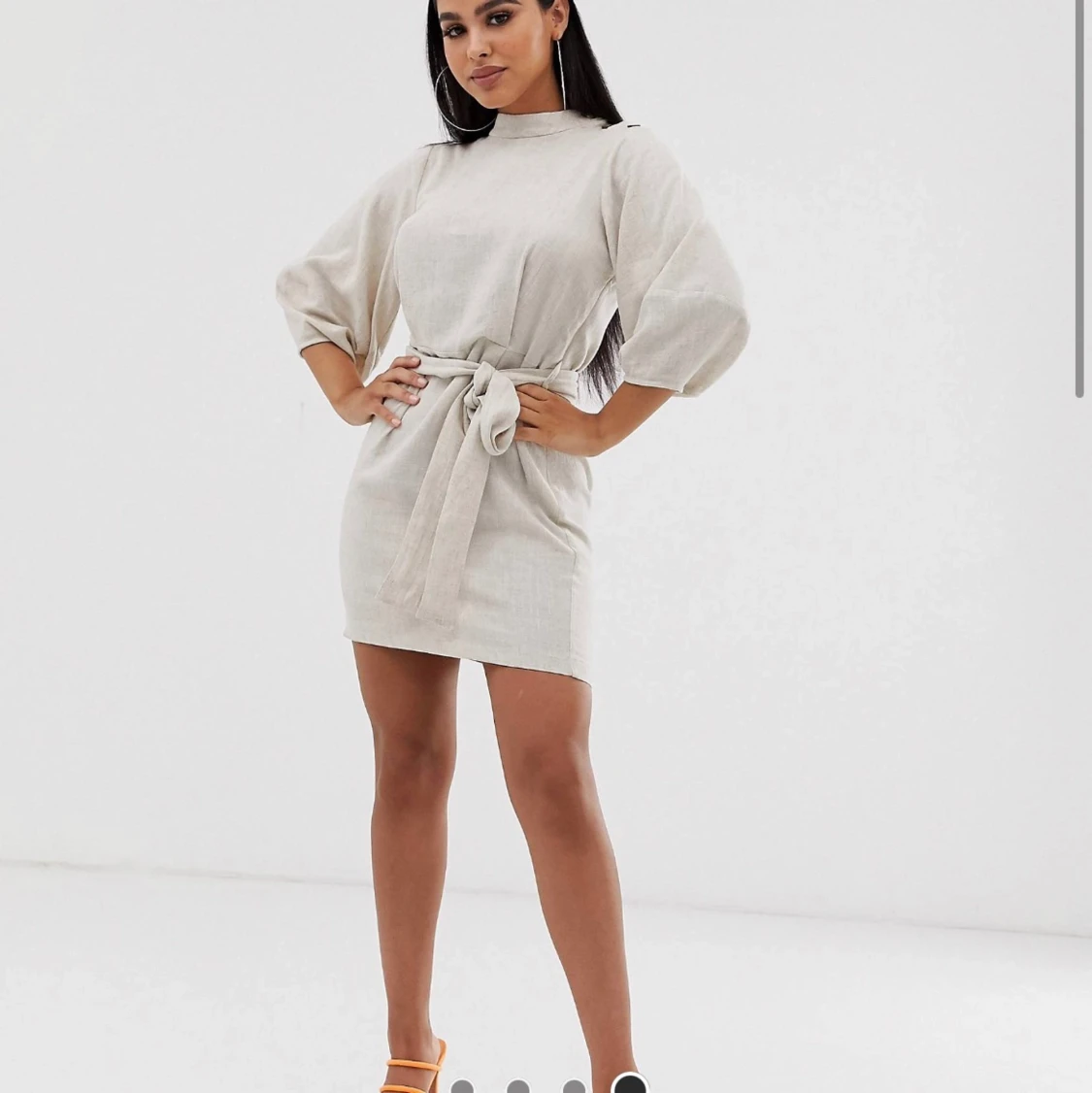 Asos beige klänning