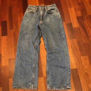 Nudie Jeans, Clean Eileen, ljusblå strl 28/28 - Använda men ej slitna jeans. 
