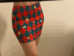 Blommig kjol - Blommig kjol som inte passar mig längre. Använt en gång. Storlek XS/34