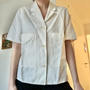 Sommarskjorta - Sommarskjorta från Arket. Knappt använd 🌹
