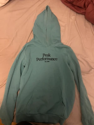 Peak performance  - Grön tröja från peak performance 