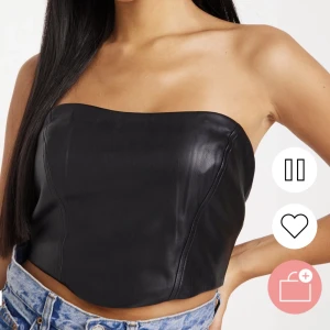 Topp från Nelly  - Säljer en jätte fin topp från Nelly, helt oanvänd och prislapp finns kvar. Köpte för 299kr. Säljer pga för liten 