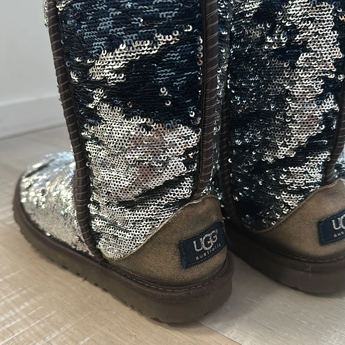 Glittriga uggs - 91