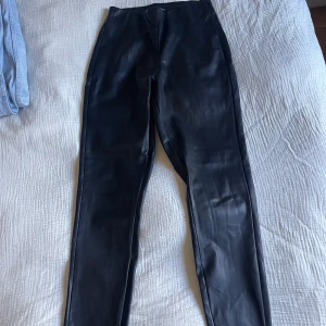 Skinnbyxor - Supersnygga skinnbyxor⚡️