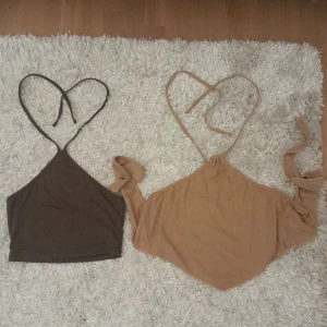 Linnen - ✨Bra skick✨en styck för 45 båda för 80, ena knyts i nacken, andra knyts runt ryggen och nacken